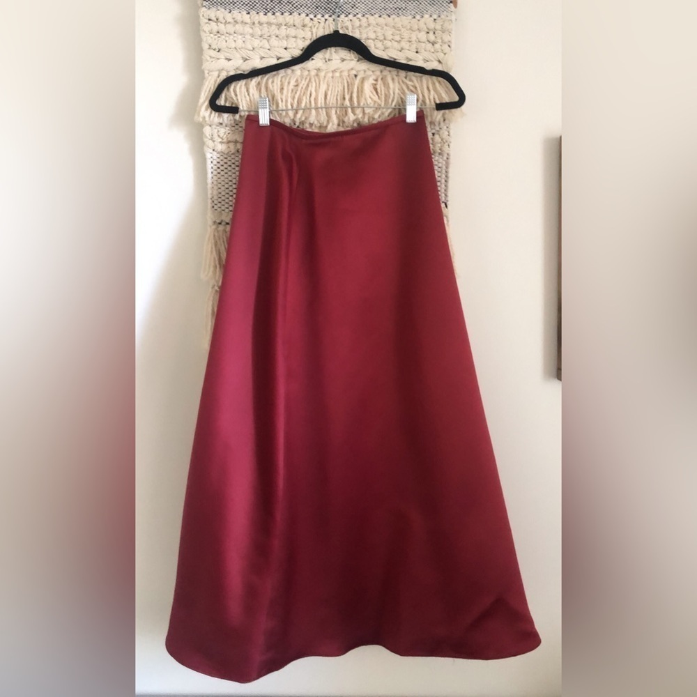NWT Amsale Duenna Satin Long Formal Maxi Skirt in Dark Red Size 4